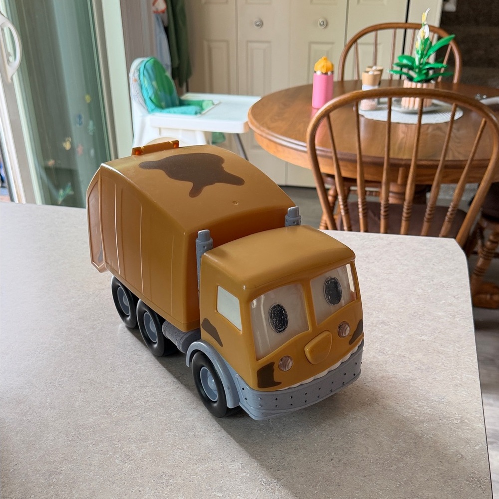 Kids' Dump Truck Toy - Brown